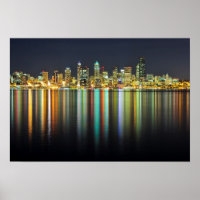 Seattle Skyline nachts mit Reflexion