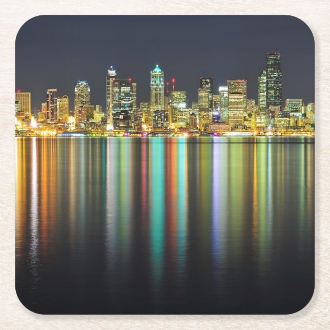 Seattle-Skyline nachts mit Reflexion Rechteckiger Pappuntersetzer (Vorderseite)