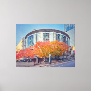 Seattle's Benaroya Hall im Herbst Leinwanddruck