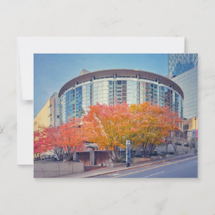 Seattle's Benaroya Hall im Herbst Postkarte