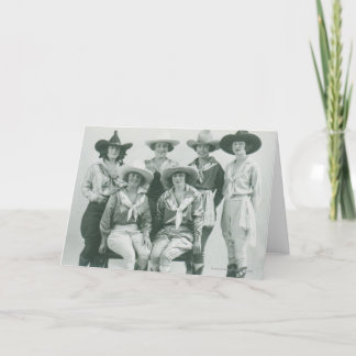 Sechs Cowgirls in den Hüten und in den Schärpen Karte
