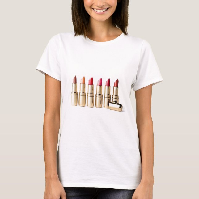Sechs Schatten der Lippenstiftprodukte T-Shirt (Vorderseite)
