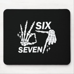 Sechs Sieben 6 7 Meme Lustiges Skelett Hände Schil Mousepad