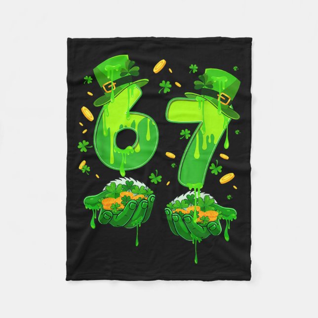 Sechs sieben Meme 67 St. Patrick's Day Kleeblatt Fleecedecke (Vorderseite)