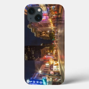Sechste Straße bei Dusk im Stadtzentrum von Austin iPhone 13 Hülle