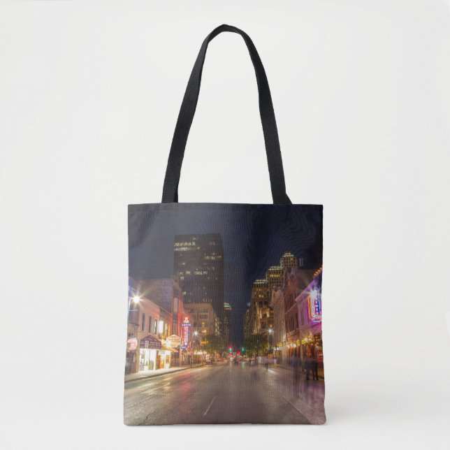 Sechste Straße bei Dusk im Stadtzentrum von Austin Tasche (Vorderseite)