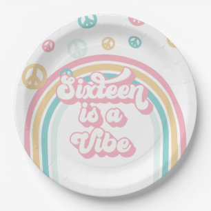 Sechzehn ist eine Retro-Sommer-Rainbow-Stimmung Pappteller