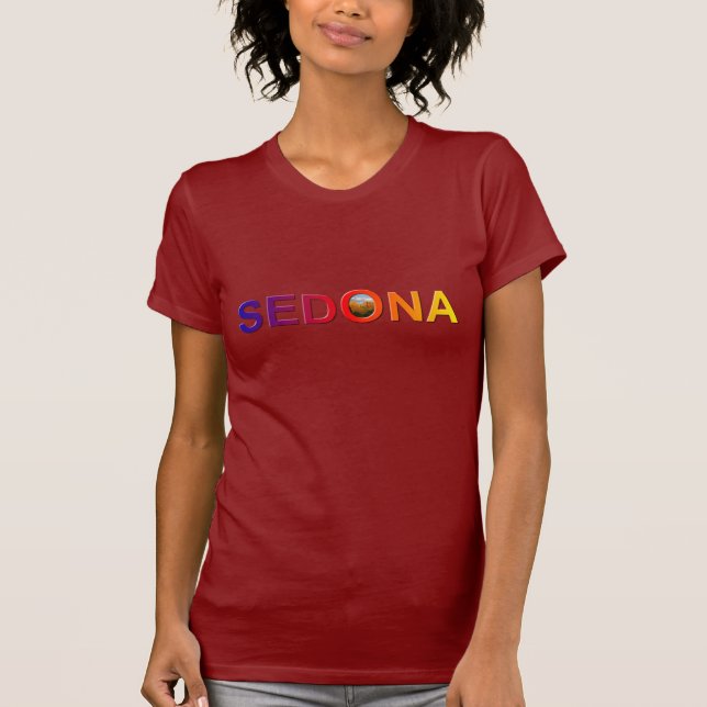Sedona dans le T-shirt d'arc-en-ciel (Devant)