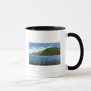 See-Ansicht des Rotwild-Sprungs-Berges Tasse