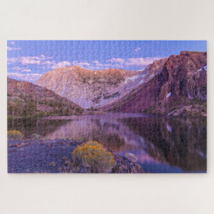 See Ellery und Sierra Mountains bei Dämmerung