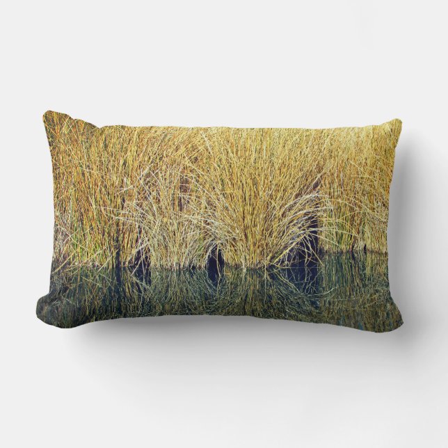See Grass Earth Tone Water Reflection Nature Lendenkissen (Vorderseite)