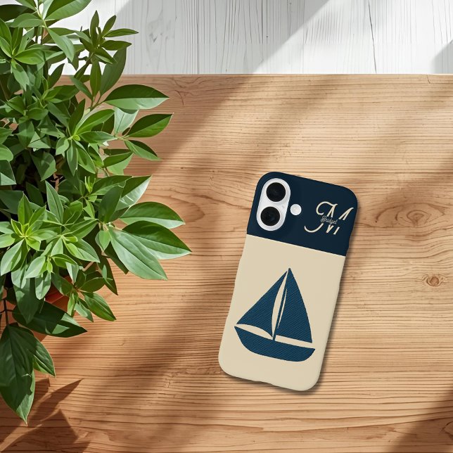 Seefahrerboot & Monogram Beige Coastal Zuhause iPhone 16 Hülle (Von Creator hochgeladen)