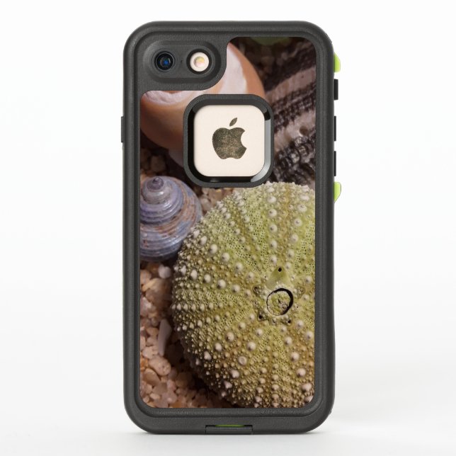 Seeigel und Muschel LifeProof Gehäuse für iPhone 7 (Rückseite)
