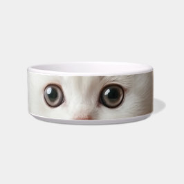 Seelenvoller Blick: Minimalistische weiße Kitten-K Napf