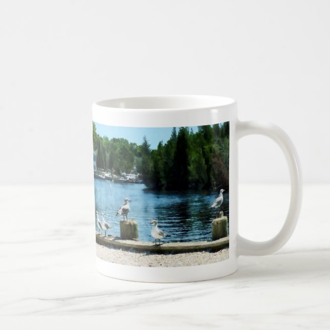 Seemöwen auf Pier Kaffeetasse (Rechts)