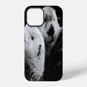 Seeotter: Schwarzes weißes Paar. iPhone 12 Hülle
