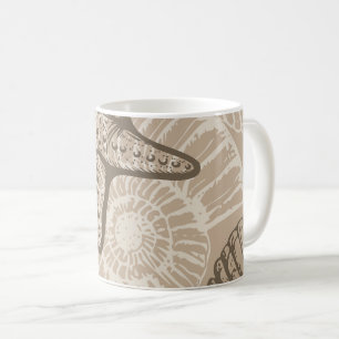 Seesterne und Muscheln in Beige an der Meereswelt Kaffeetasse