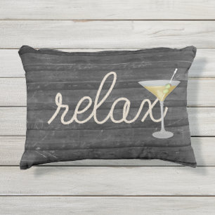 Segel auf schwarz mit Martini und Relax Text Kissen Für Draußen