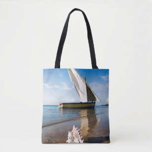 Segel-Boot und Muschel   Mosambik, Benguerra Tasche