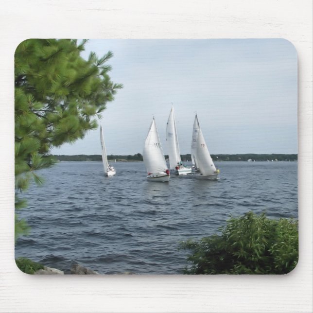 Segel-Boote auf dem St Lawrence Mousepad (Vorne)