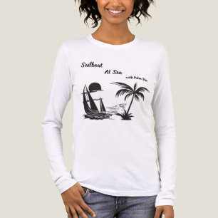 Segelboot auf See mit Palme – Tropischer Strand Tri-Blend Shirt