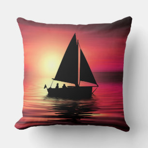 Segelboot bei Sonnenuntergang auf dem Meer Kunstde Kissen