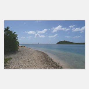 Segelboot in der Ferne bei St. Thomas Rechteckiger Aufkleber