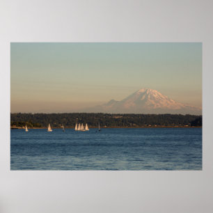 Segelboote auf dem Lake Washington, mit Mercer Isl Poster