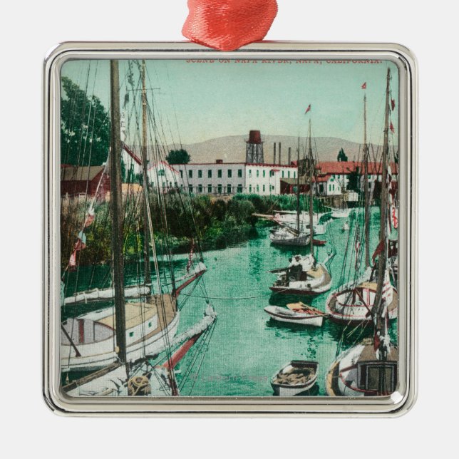 Segelboote auf Napa Fluss SceneNapa, CA Silbernes Ornament (Vorne)