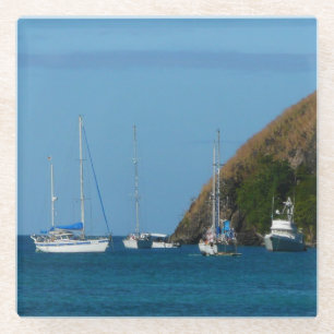 Segelboote in der Bucht Weißes und Blaues Wassersc Glasuntersetzer
