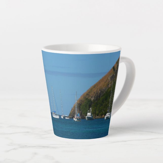 Segelboote in der Bucht Weißes und Blaues Wassersc Milchtasse (Rechte Ecke)