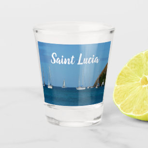 Segelboote in der Bucht Weißes und Blaues Wassersc Schnapsglas