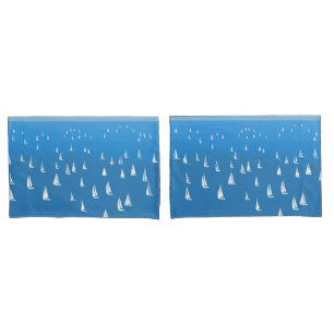 Segelboote in tiefblauem Meer - Regatta Sailboote Kissenbezug