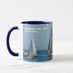 Segelboote kommen in den Kanal. Marina Del Rey, CA Tasse
