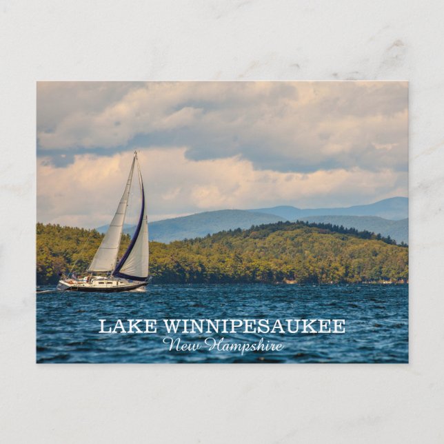 Segeln auf dem Winnipesaukee-See in New Hampshire Postkarte (Vorderseite)