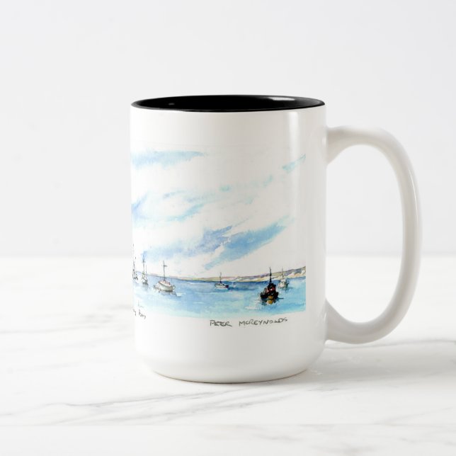 Segeln auf die Monterey-Bucht Zweifarbige Tasse (Rechts)