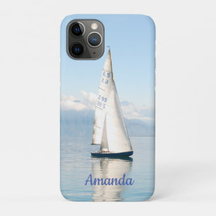 Segeln auf einer ruhigen, spiegelglänzenden Bucht Case-Mate iPhone Hülle