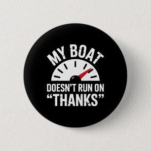 Segeln funktioniert dank lustigem Bootskapitän-Ges Button
