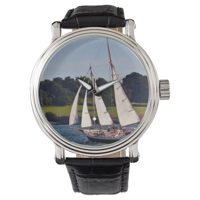 Segeln in Newport, Rhode Island, USA Armbanduhr (Vorderseite)