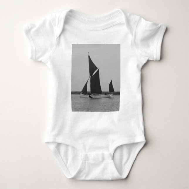 Segelschiff-Erinnerung Baby Strampler (Vorderseite)
