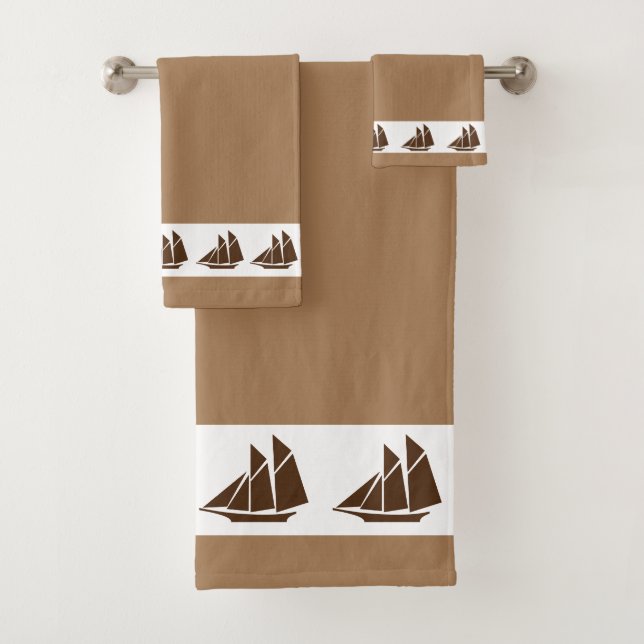 Segelyachten auf Brown Badhandtuch Set (Insitu)