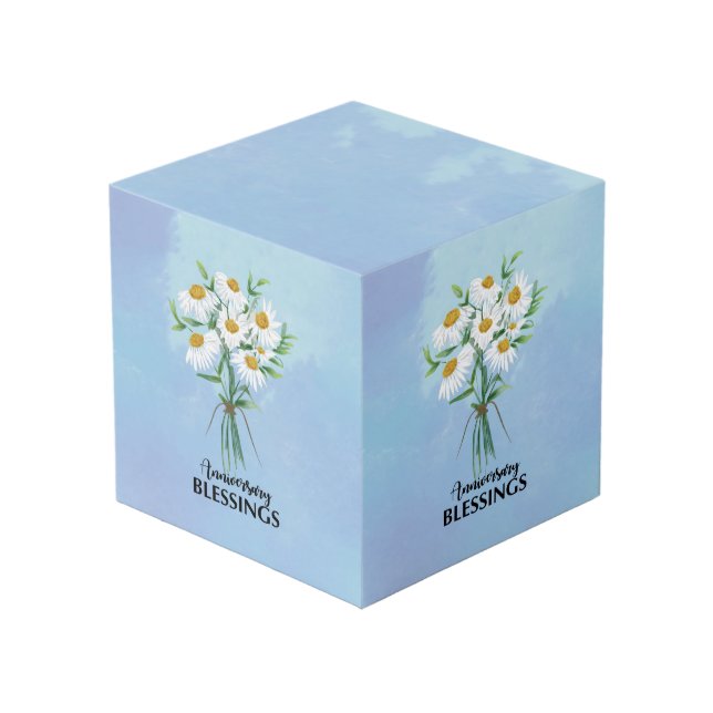 Segen zum Hochzeitstag Bouquet von Daisies Würfel (Vorderseite Schrägansicht)