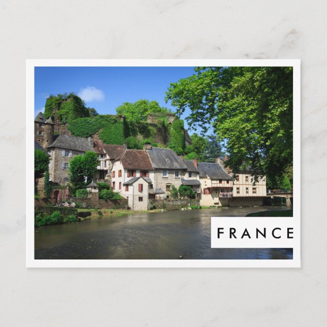 Segur-le-Chateau in Frankreich - weiße Postkarte (Vorderseite)