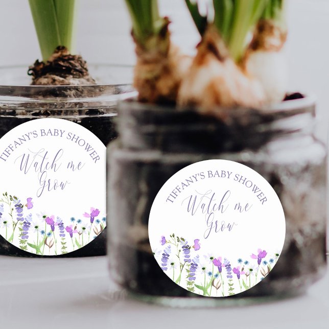 Sehen Sie mir Lila Wildblume Kinderdusche wachsen Runder Aufkleber (Watch me Grow baby shower favor sticker from my Purple Wildflower Collection.)