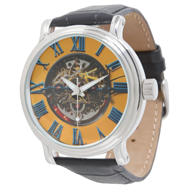 Sehen Sie sich Ihren ultimativen Begleiter für Fit Armbanduhr (Schrägansicht)