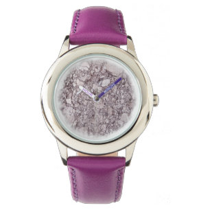 Sehen Sie sich Mädchen bei ART UND DESIGN an Armbanduhr