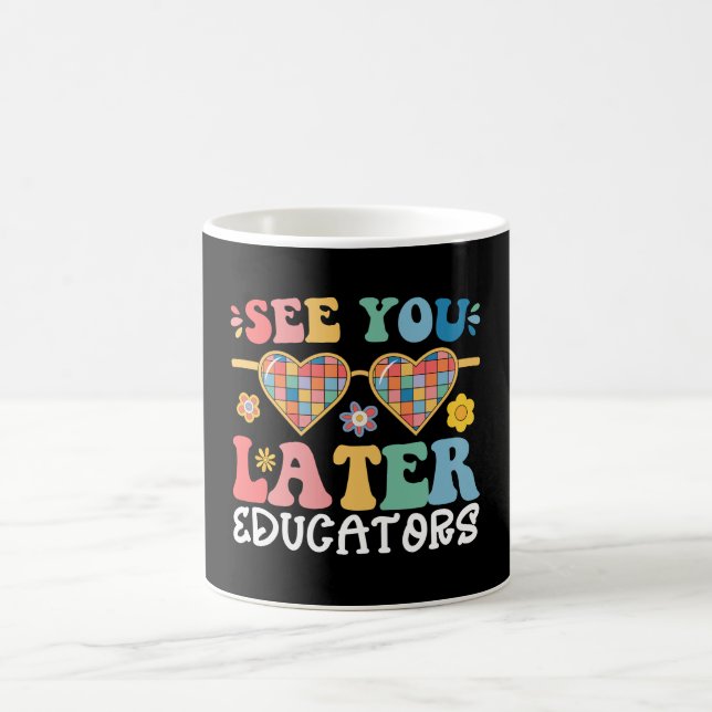 Sehen Sie sich später die Erzieher an, die am letz Kaffeetasse (Mittel)