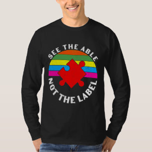 Sehen Sie, wie das Etikett Autismus-Puzzle nicht a T-Shirt