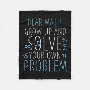 Sehr geehrte Mathe Funny Mathematik Zitat Mädchen Fleecedecke