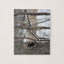 Sehr schwieriges Baumwaldwinter-Szenenpuzzlespiel
